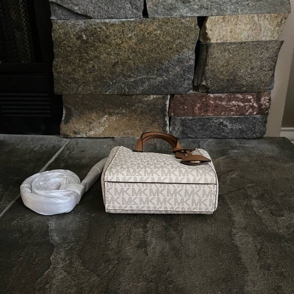 NWT Michael Kors XS Sinclair Extra Small Tote Crossbody - Picture 5 of 11